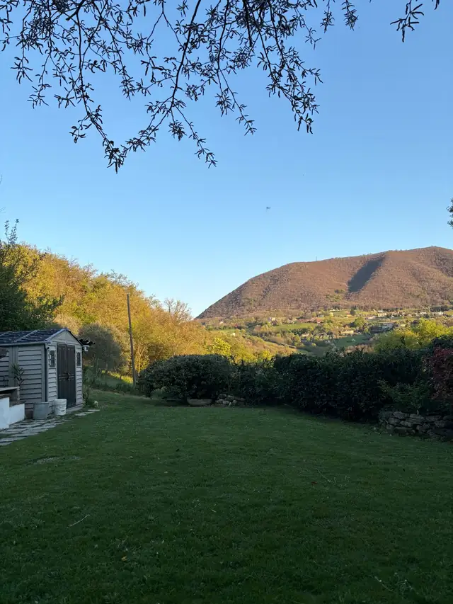 Il prato con vista panoramica sui Colli Euganei